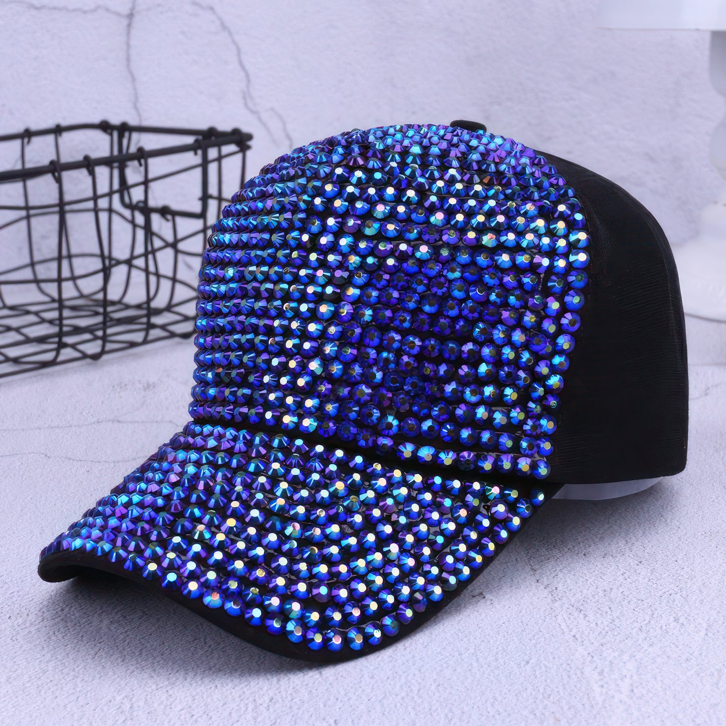 Luxurious women's cap