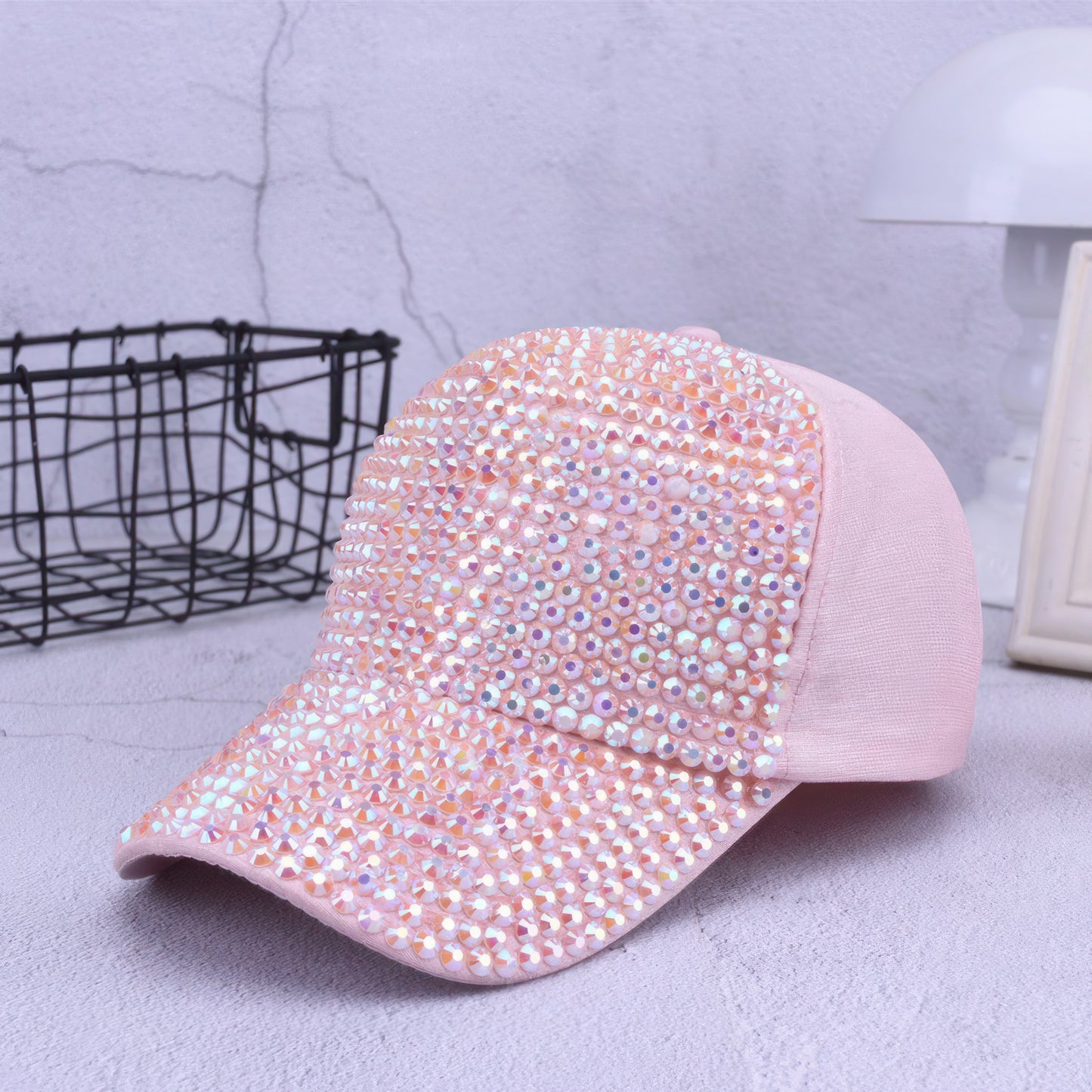 Luxurious women's cap