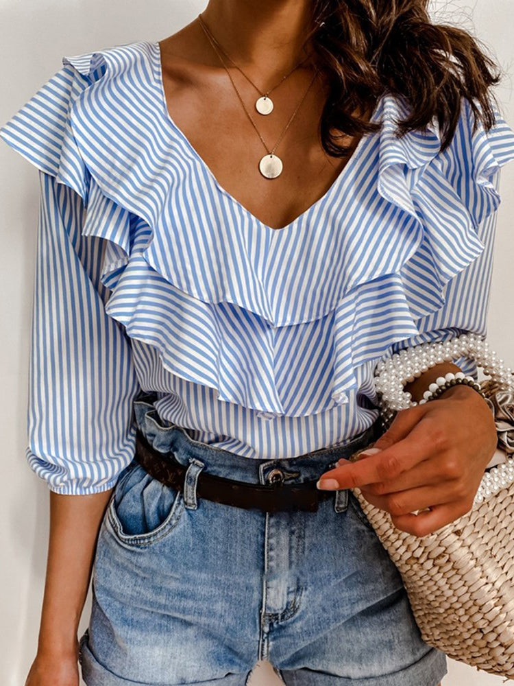 Playful blouse with ruffles