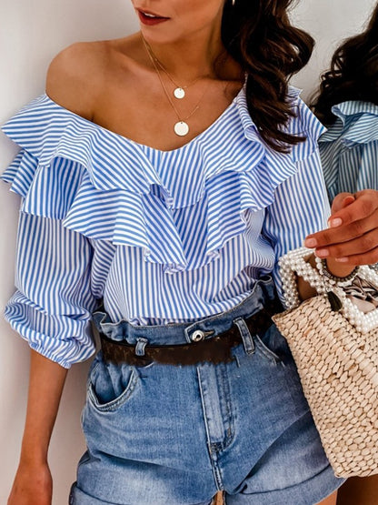 Playful blouse with ruffles