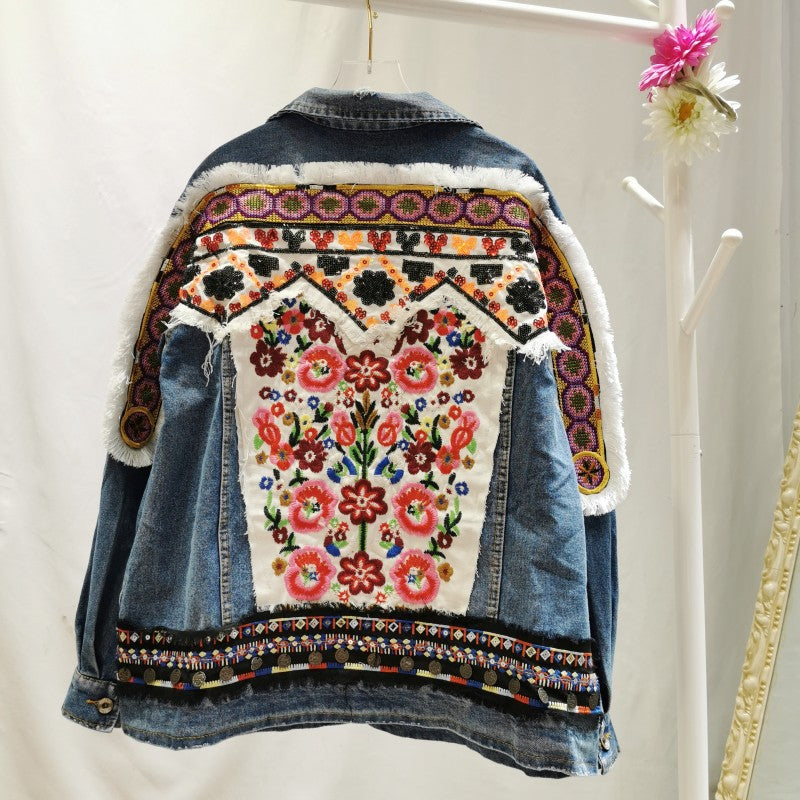 Bestickte Jeansjacke im Bohostil