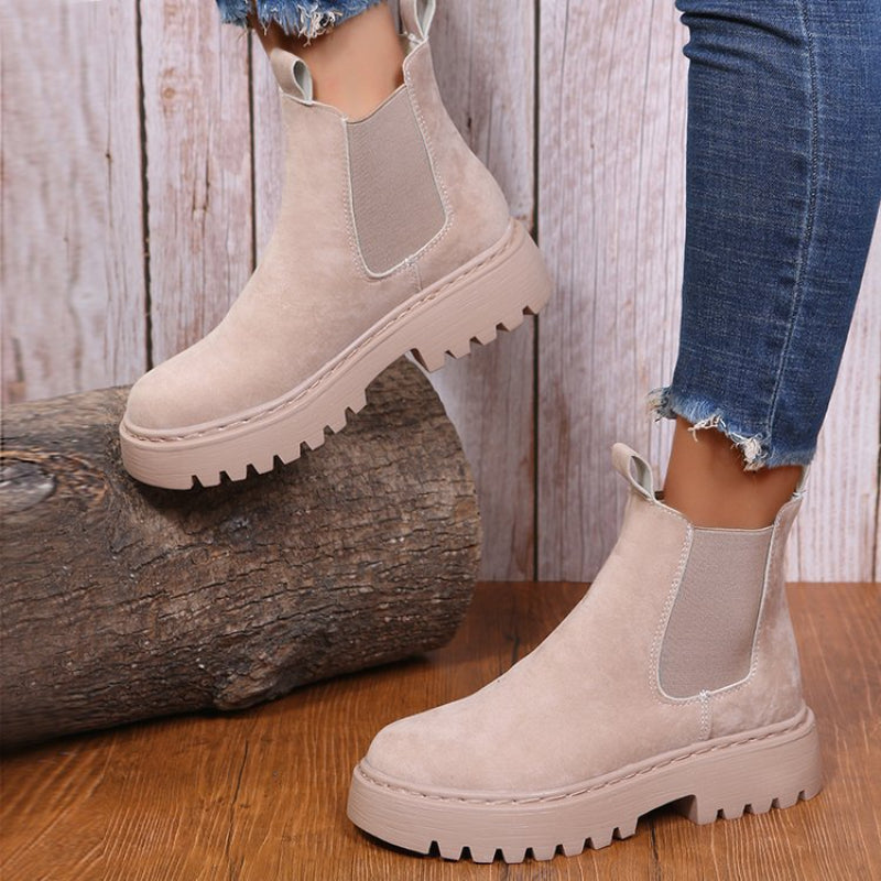 Tempting ankle boots