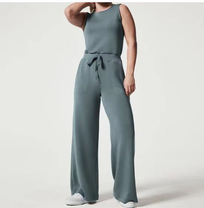 ESENCIA-der elegant-stylische Jumpsuit für kurvige Frauen