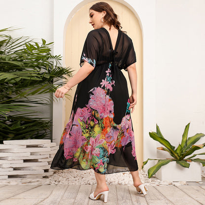 SYLVIA-Irresistible black dress with floral pattern for curvy women! 💖