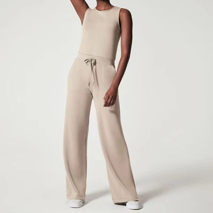 ESENCIA-der elegant-stylische Jumpsuit für kurvige Frauen